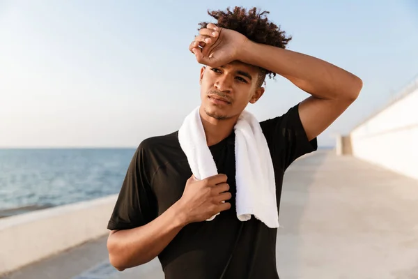 Image Handsome Young Guy Sportsman Standing Towel Outdoors Beach — Stock Photo, Image