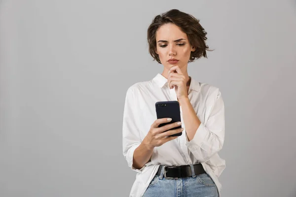 Imagen Pensar Confundida Joven Mujer Negocios Posando Aislada Sobre Fondo — Foto de Stock