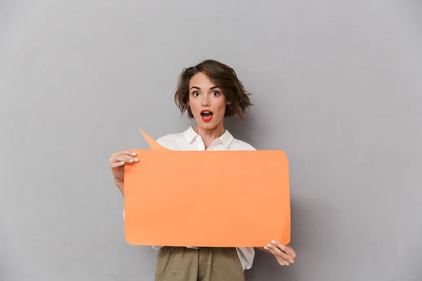 Portrait Excited Young Woman Standing Isolated Gray Background Showing Blank — Stock Photo, Image