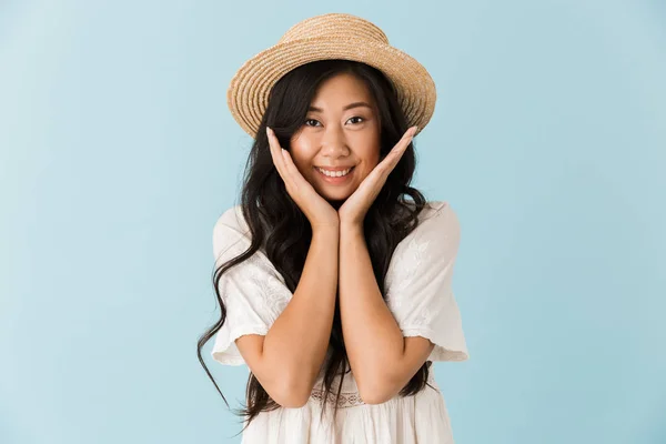 Imagen Joven Excitada Mujer Hermosa Asiática Aislada Sobre Fondo Azul — Foto de Stock