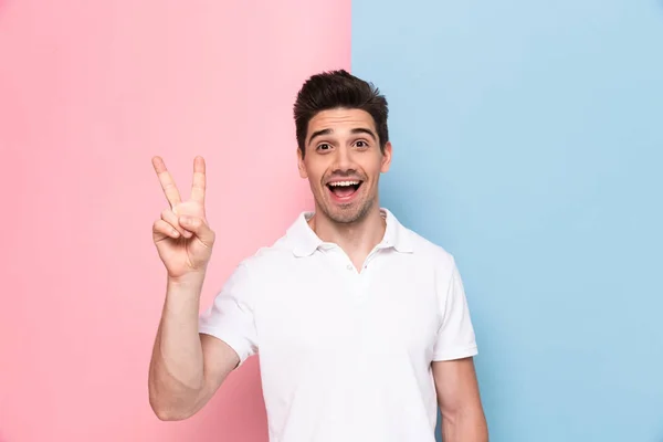 Imagem Homem Positivo Anos Ter Restolho Mostrando Sinal Paz Com — Fotografia de Stock