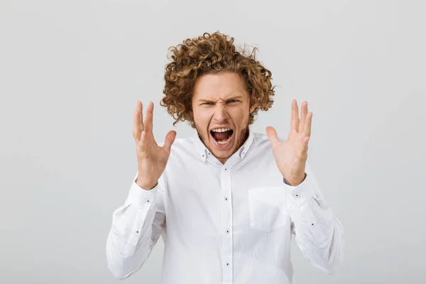 Portrait Jeune Homme Fou Aux Cheveux Bouclés Isolé Sur Fond — Photo