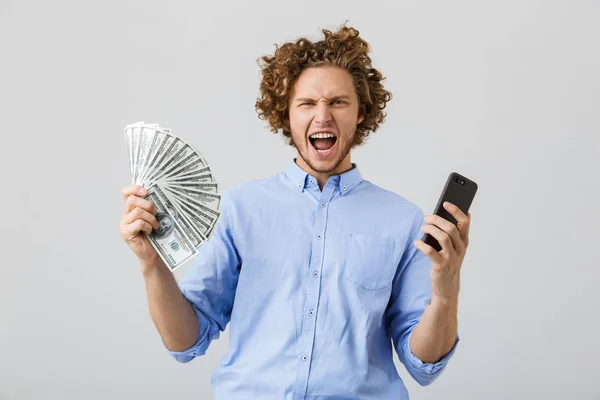 Retrato Joven Excitado Con Pelo Rizado Aislado Sobre Fondo Blanco — Foto de Stock