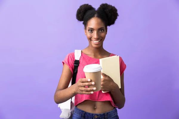 Foto Afroamerikanska Kvinnan Student Leende Och Hålla Skrivbok Med Takeaway — Stockfoto