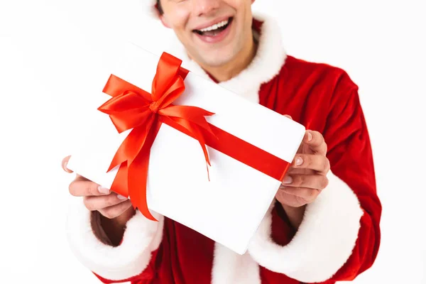 Portrét Šťastný Muž 30S Santa Claus Kostým Red Hat Drží — Stock fotografie