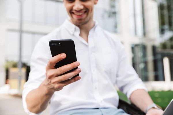Close Smiling Young Business Man — Stock Photo, Image