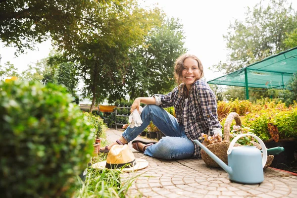 Attractive Beautiful Woman Gardener Water Can Working Flowers Greenhouse — Stock Photo, Image