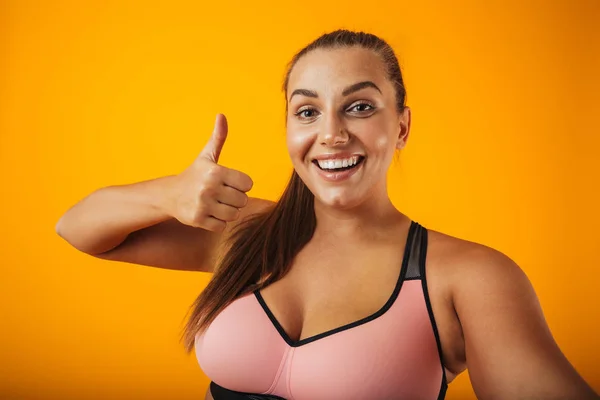 Portret Van Sportieve Mollige Vrouw Trainingspak Met Behulp Van Mobiele — Stockfoto