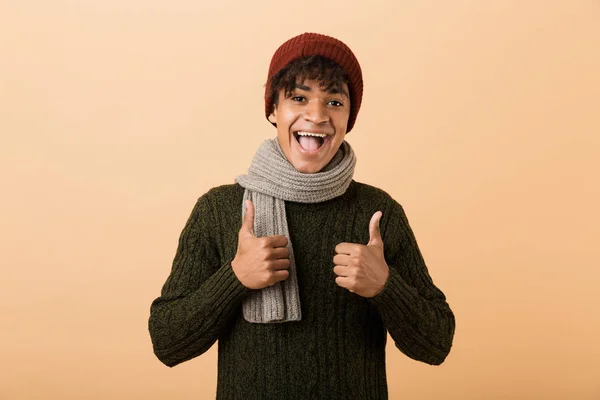 Retrato Joven Africano Feliz Vestido Con Ropa Otoño Aislado Sobre — Foto de Stock