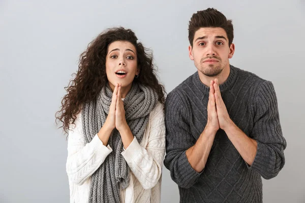 Photo European Couple Man Woman Praying Palms Together Isolated Gray — Stock Photo, Image