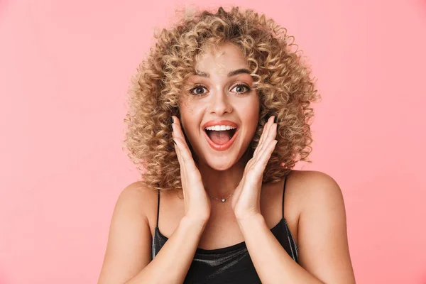 Retrato Primer Plano Mujer Rizada Caucásica Años Usando Vestido Sonriente — Foto de Stock