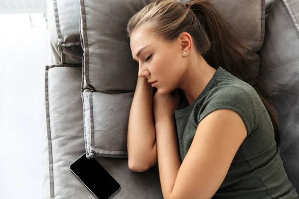 Lovely Young Womansleeping Couch Home Blank Screen Mobile Phone — Stock Photo, Image