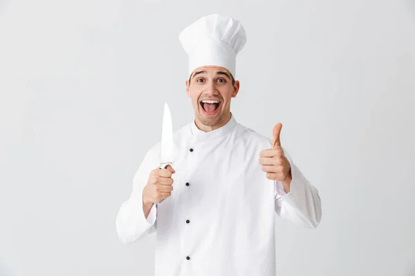 Cocinero Feliz Con Uniforme Sosteniendo Cuchillo Aislado Sobre Fondo Blanco —  Fotos de Stock