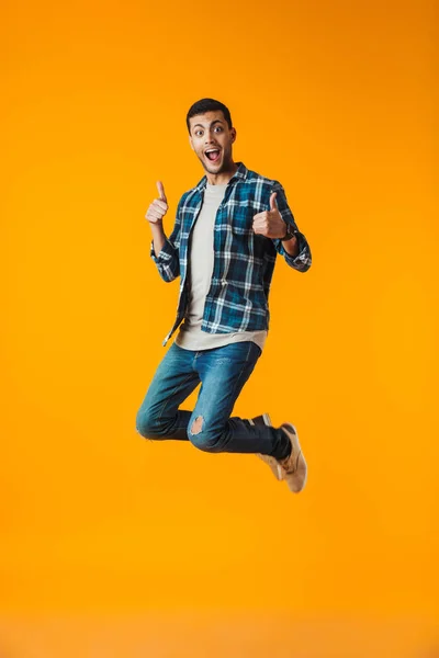 Retrato Comprimento Total Jovem Feliz Vestindo Camisa Xadrez Isolado Sobre — Fotografia de Stock