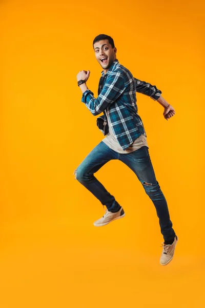 Retrato Comprimento Total Jovem Feliz Vestindo Camisa Xadrez Isolado Sobre — Fotografia de Stock