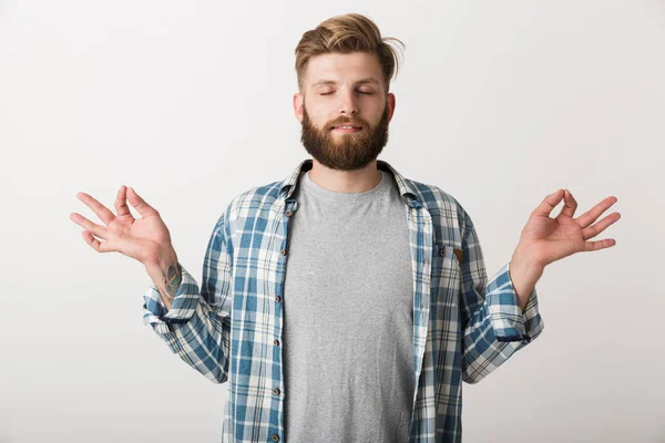 Jovem Calmo Vestido Com Camisa Xadrez Isolado Sobre Fundo Branco — Fotografia de Stock