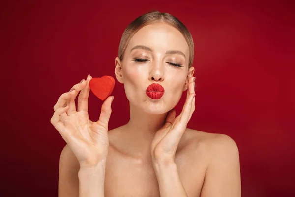 Beauty Portrait Attractive Blonde Haired Topless Woman Standing Isolated Red — Stock Photo, Image