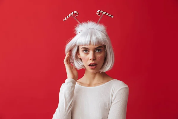Bild Söt Ung Kvinna Som Bär Jul Karneval Kostym Över — Stockfoto