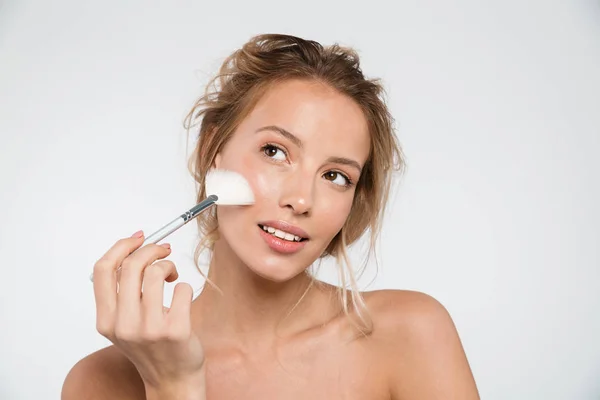 Imagen Una Hermosa Joven Posando Aislada Sobre Fondo Pared Blanco — Foto de Stock