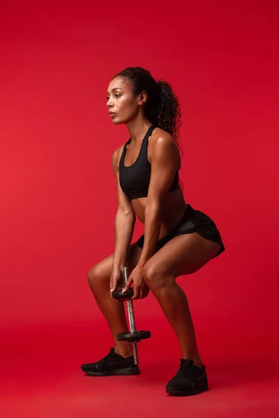 Imagen Una Joven Afroamericana Ropa Deportiva Negra Liftin — Foto de Stock