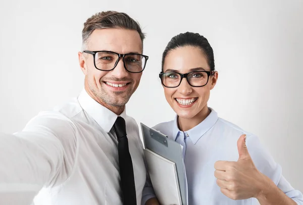 Foto Van Gelukkig Business Collega Paar Geïsoleerd Witte Muur Achtergrond — Stockfoto