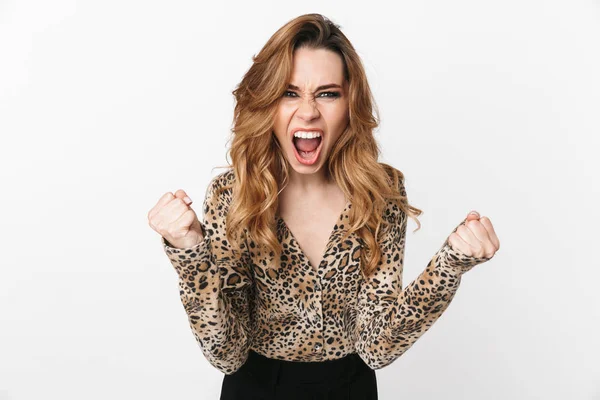 Bela Mulher Jovem Com Raiva Vestindo Blusa Leopardo Isolado Sobre — Fotografia de Stock