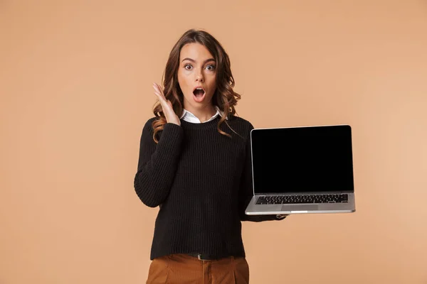 Happy Young Woman Wearing Sweater Showing Blank Screen Laptop Computer — Stock Photo, Image