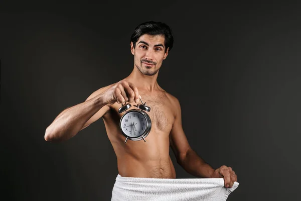 Image Young Man Isolated Dark Background Covering His Genitals Towel — Stock Photo, Image