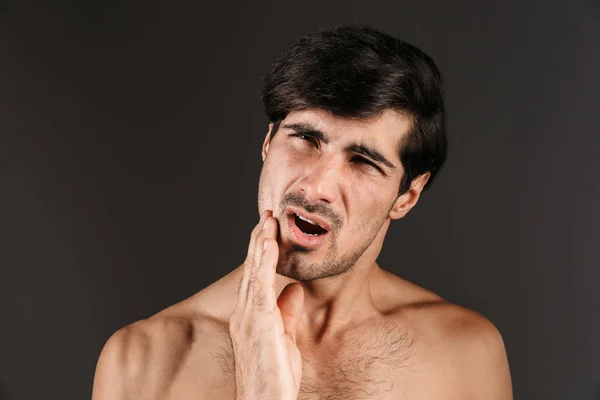 Immagine Giovane Triste Scontento Con Mal Denti Posa Isolato Sfondo — Foto Stock