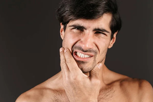 Bilden Ledsen Missnöjd Ung Man Med Tandvärk Poserar Isolerade Över — Stockfoto