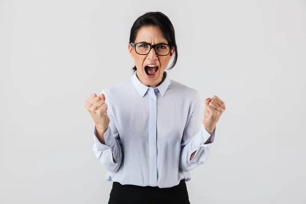 Imagen Secretaria Emocionada Mujer Con Anteojos Pie Oficina Aislada Sobre — Foto de Stock