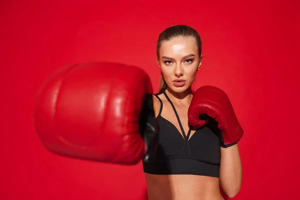 Afbeelding Van Een Mooie Jonge Fitness Bokser Vrouw Poseren Geïsoleerde — Stockfoto