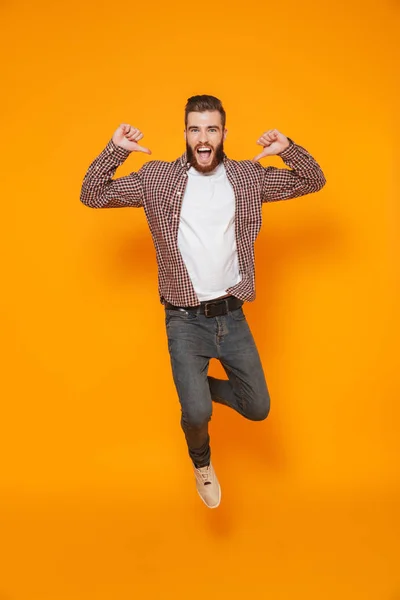 Retrato Comprimento Total Jovem Alegre Vestindo Roupas Casuais Isoladas Sobre — Fotografia de Stock