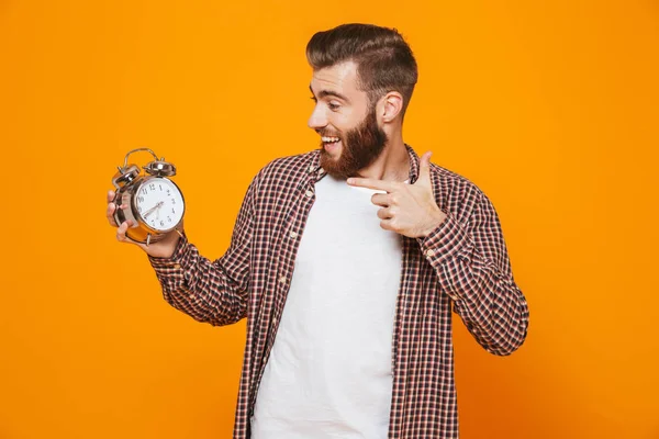 Retrato Joven Alegre Con Ropa Casual Pie Aislado Sobre Fondo — Foto de Stock