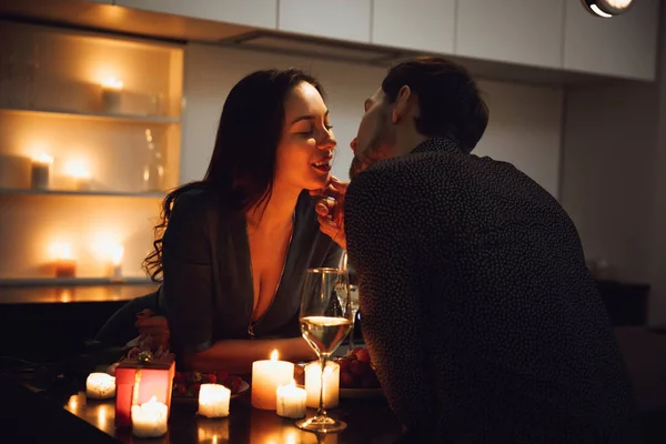 Beautiful Passionate Couple Having Romantic Candlelight Dinner Home Drinking Wine — Stock Photo, Image