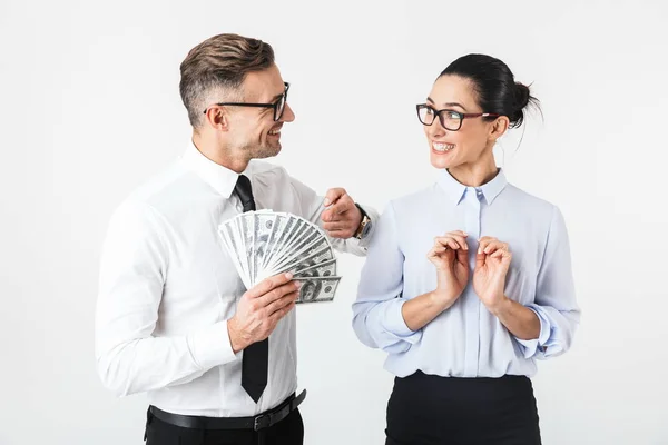 Par Colegas Con Ropa Formal Pie Aislados Sobre Fondo Blanco — Foto de Stock