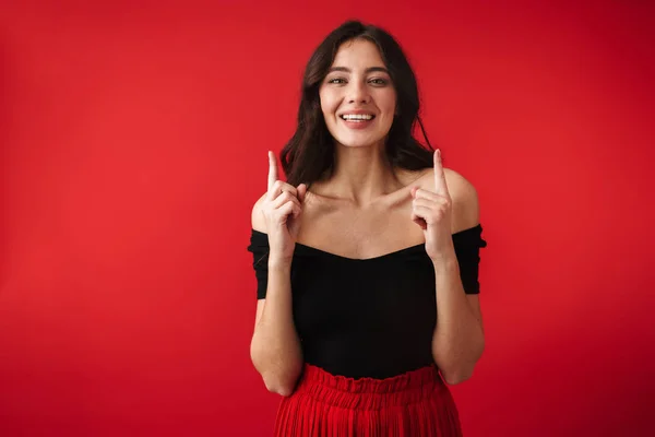 Photo Beautiful Cute Young Woman Standing Isolated Red Wall Background — Stock Photo, Image