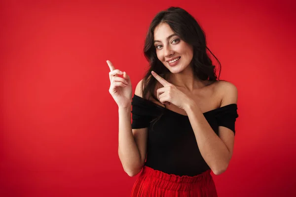 Photo Beautiful Cute Young Woman Standing Isolated Red Wall Background — Stock Photo, Image