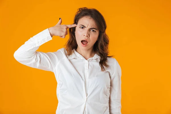 Retrato de una joven loca con camisa blanca —  Fotos de Stock