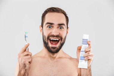 Yakışıklı bir sakallı adam portresi kapatın