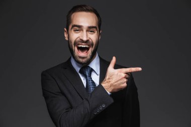 kendinden emin bir yakışıklı işadamı portresi