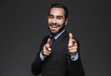 kendinden emin bir yakışıklı işadamı portresi