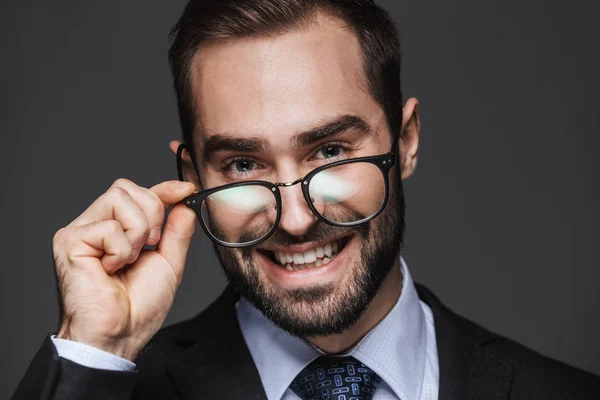 Retrato de un hombre de negocios guapo y seguro — Foto de Stock