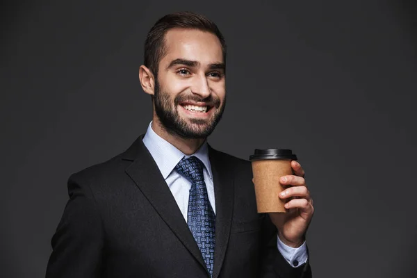 Retrato de un hombre de negocios guapo y seguro —  Fotos de Stock