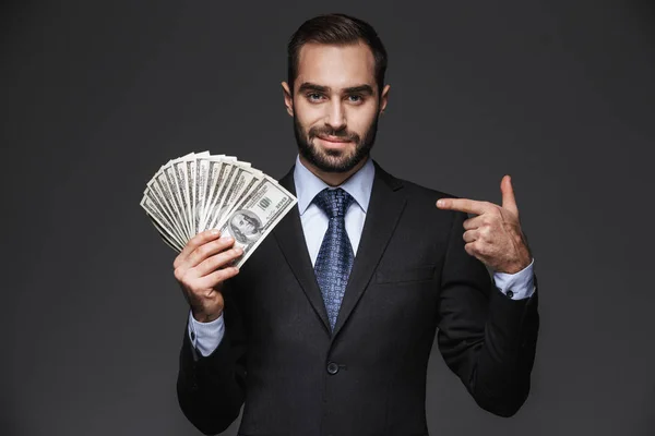 Retrato de un hombre de negocios guapo y seguro — Foto de Stock