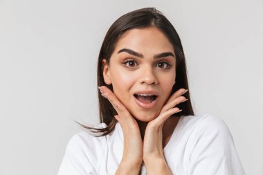 Heyecanlı bir genç ve güzel kadın portresi kapatın