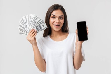 Mutlu bir genç ve güzel kadın portresi kapatın