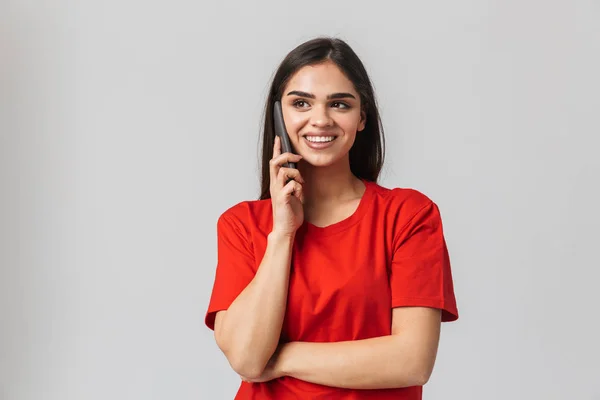 Porträt einer schönen jungen Frau, lässig gekleidet — Stockfoto