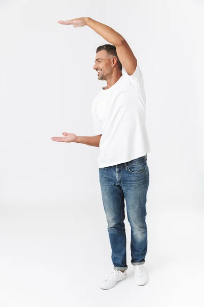 Retrato de comprimento total de um homem casual bonito — Fotografia de Stock