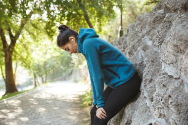 Çekici genç Fitness kadın giymek spor